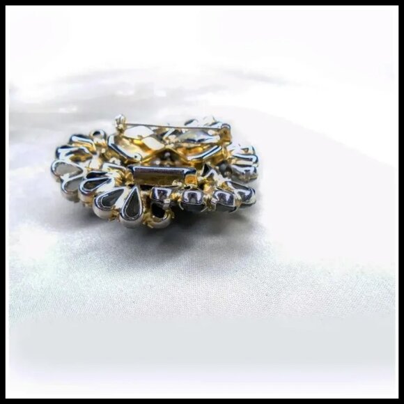 Rhinestone Brooch Big Gray Black Statement Pin 70s Vintage ON SALE - Picture 4 of 16